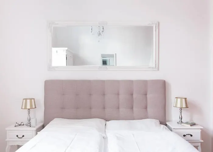 Sc 05 By Rockchair L Superhost Status L 2 Bedrooms Boxspringbeds Balcony Elevator - Cozy Family & Business Flair Welcomes You! Apartamento Berlim