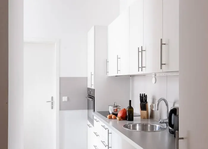 Apartamento Sc 05 By Rockchair L Superhost Status L 2 Bedrooms Boxspringbeds Balcony Elevator - Cozy Family & Business Flair Welcomes You! *