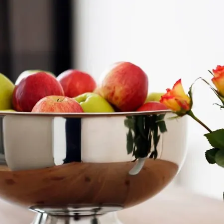 Διαμέρισμα Sc 05 By Rockchair L Superhost Status L 2 Bedrooms Boxspringbeds Balcony Elevator - Cozy Family & Business Flair Welcomes You!