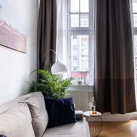 Sc 05 By Rockchair L Superhost Status L 2 Bedrooms Boxspringbeds Balcony Elevator - Cozy Family & Business Flair Welcomes You! Διαμέρισμα